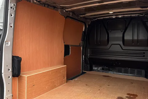 BJ25ZZC Volkswagen Transporter 2.0 TDI 150 Commerce Van Auto Thumbnail #43