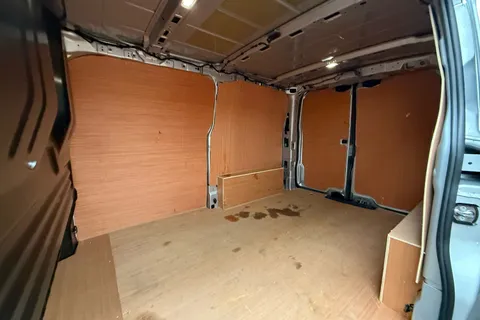 BJ25ZZC Volkswagen Transporter 2.0 TDI 150 Commerce Van Auto Thumbnail #47