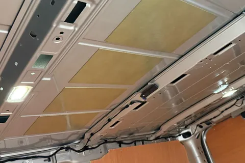 BJ25ZZC Volkswagen Transporter 2.0 TDI 150 Commerce Van Auto Thumbnail #48