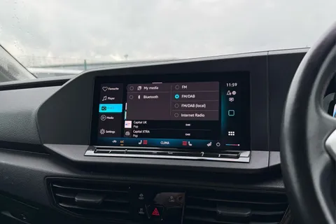 DA25AOL Volkswagen Caddy C20 Cargo Commerce Pro SWB 122 PS 2.0 TDI 7sp DSG Thumbnail #48