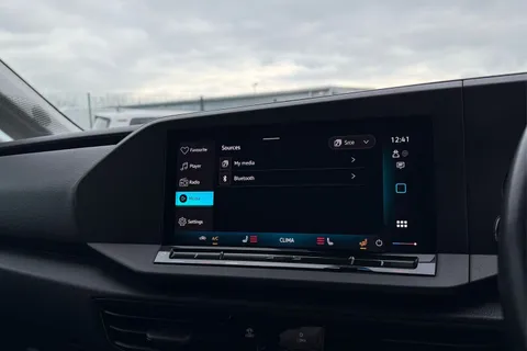 DA25CZJ Volkswagen Caddy Maxi 2.0 TDI 122PS Commerce Pro Van DSG [Tech Pack] Thumbnail #49