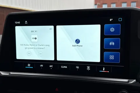 BJ25ZZC Volkswagen Transporter 2.0 TDI 150 Commerce Van Auto Thumbnail #52