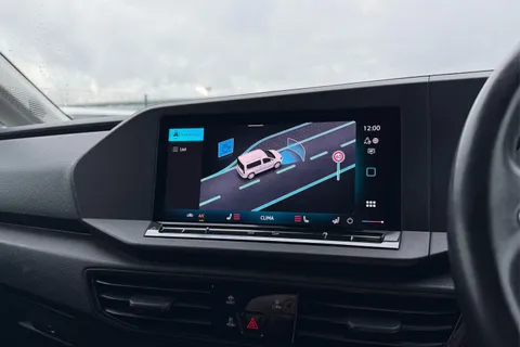 DA25AOL Volkswagen Caddy C20 Cargo Commerce Pro SWB 122 PS 2.0 TDI 7sp DSG Thumbnail #54