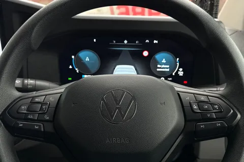 BJ25ZZC Volkswagen Transporter 2.0 TDI 150 Commerce Van Auto Thumbnail #60