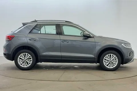 GJ74ULN Volkswagen T-Roc 1.5 TSI Life 5dr Thumbnail #4