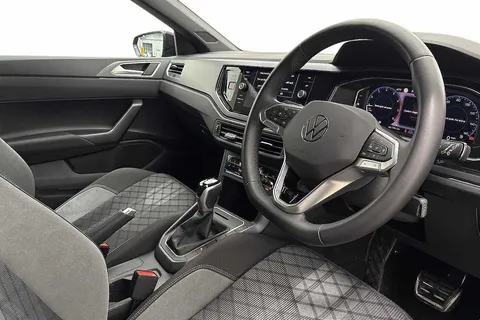 KS25NAU Volkswagen Polo 1.0 TSI 115 R-Line 5dr DSG **17' YORK ALLOYS + HEATED FRONT SEATS** Thumbnail #6