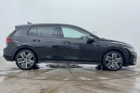 DE25UUT Volkswagen Golf 1.5 TSI 150 R-Line 5dr **18' LEEDS + WINTER PACK** Thumbnail #4