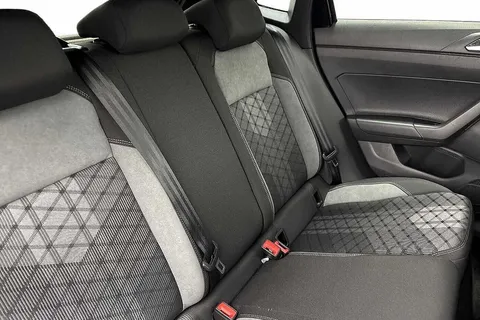 KS25NAU Volkswagen Polo 1.0 TSI 115 R-Line 5dr DSG **17' YORK ALLOYS + HEATED FRONT SEATS** Thumbnail #9