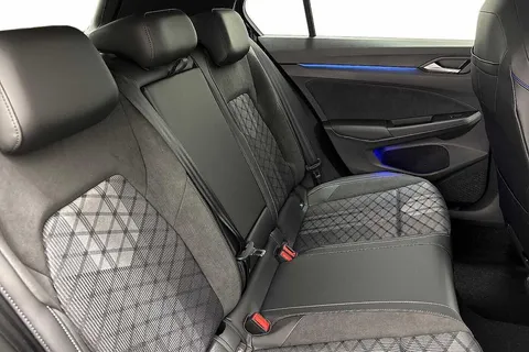 DE25UUT Volkswagen Golf 1.5 TSI 150 R-Line 5dr **18' LEEDS + WINTER PACK** Thumbnail #9