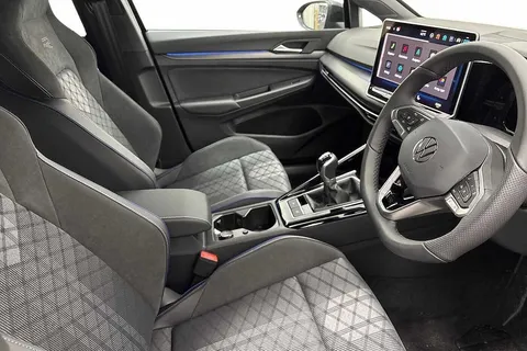 DE25UUT Volkswagen Golf 1.5 TSI 150 R-Line 5dr **18' LEEDS + WINTER PACK** Thumbnail #10