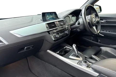 DL67ZNN BMW 2 Series 1.5 218i M Sport Auto Euro 6 (s/s) 2dr Thumbnail #16