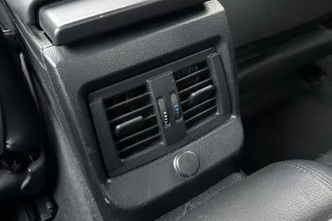 DL67ZNN BMW 2 Series 1.5 218i M Sport Auto Euro 6 (s/s) 2dr Thumbnail #35