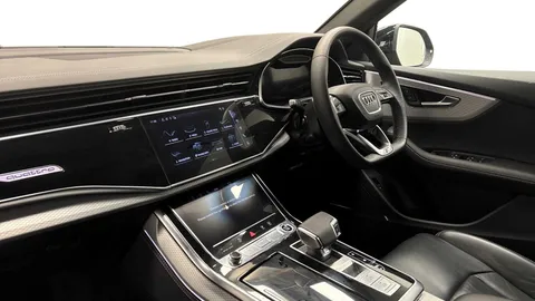 BG24WRE Audi Q8 SUV  Launch Edition 55 TFSI quattro 340 PS tiptronic Thumbnail #4