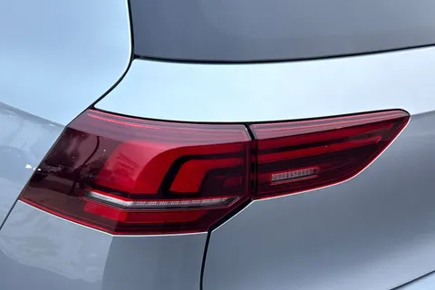 ND25CJV Volkswagen Golf 1.5 eTSI 150 R-Line 5dr DSG **18' LEEDS ALLOYS + SPACE SAVER SPARE WHEEL** Thumbnail #9