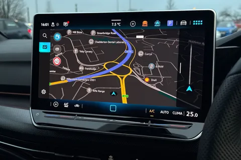 ND25CJV Volkswagen Golf 1.5 eTSI 150 R-Line 5dr DSG **18' LEEDS ALLOYS + SPACE SAVER SPARE WHEEL** Thumbnail #18