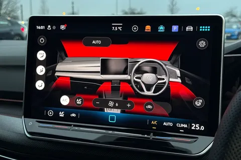 ND25CJV Volkswagen Golf 1.5 eTSI 150 R-Line 5dr DSG **18' LEEDS ALLOYS + SPACE SAVER SPARE WHEEL** Thumbnail #23