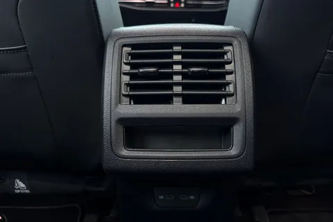 ND25CJV Volkswagen Golf 1.5 eTSI 150 R-Line 5dr DSG **18' LEEDS ALLOYS + SPACE SAVER SPARE WHEEL** Thumbnail #30