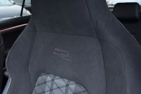 ND25CJV Volkswagen Golf 1.5 eTSI 150 R-Line 5dr DSG **18' LEEDS ALLOYS + SPACE SAVER SPARE WHEEL** Thumbnail #32