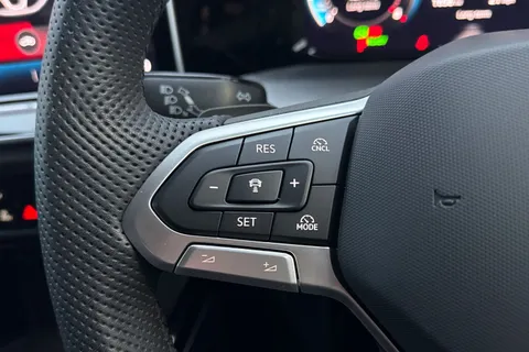 ND25CJV Volkswagen Golf 1.5 eTSI 150 R-Line 5dr DSG **18' LEEDS ALLOYS + SPACE SAVER SPARE WHEEL** Thumbnail #33