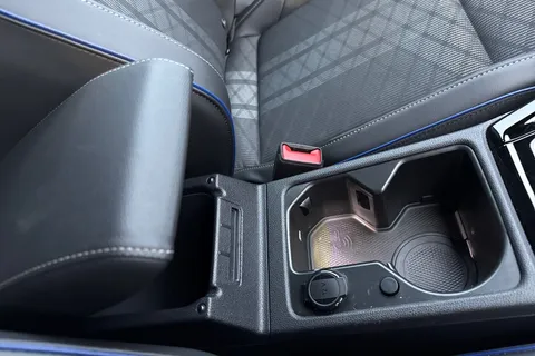 ND25CJV Volkswagen Golf 1.5 eTSI 150 R-Line 5dr DSG **18' LEEDS ALLOYS + SPACE SAVER SPARE WHEEL** Thumbnail #39