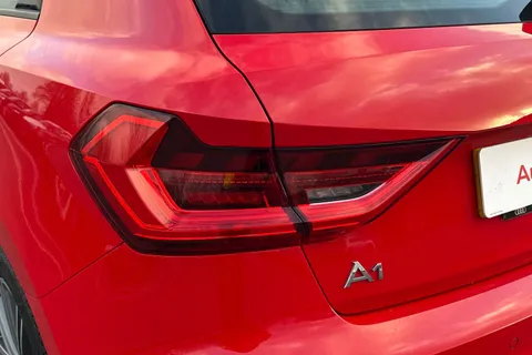 PK23YVZ Audi A1 S line 30 TFSI 110 PS 6-speed Thumbnail #8