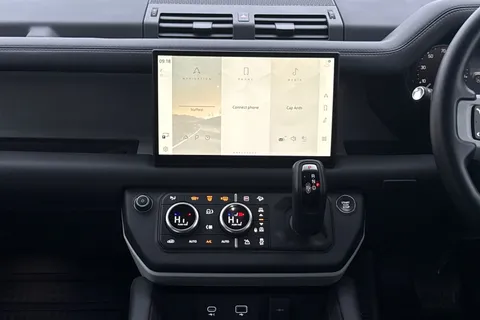 KJ24AHD Land Rover Defender 110 2.0 P400e X-Dynamic HSE 5dr Thumbnail #16