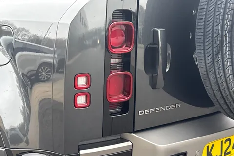 KJ24AHD Land Rover Defender 110 2.0 P400e X-Dynamic HSE 5dr Thumbnail #21