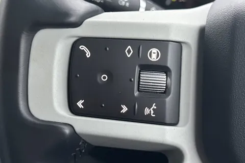 KJ24AHD Land Rover Defender 110 2.0 P400e X-Dynamic HSE 5dr Thumbnail #36