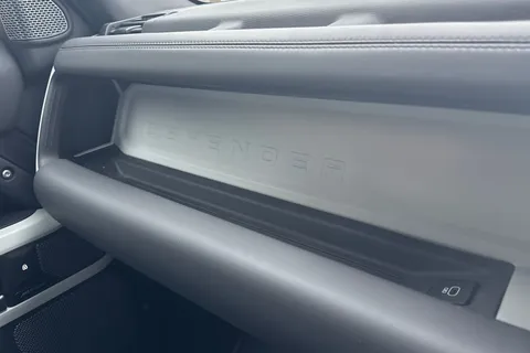 KJ24AHD Land Rover Defender 110 2.0 P400e X-Dynamic HSE 5dr Thumbnail #51