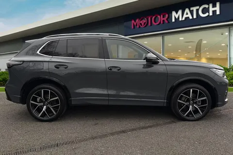 3 of 52 for Volkswagen Tiguan 1.5 TSI eHybrid 19.7kWh R-Line DSG Euro 6 (s/s) 5dr