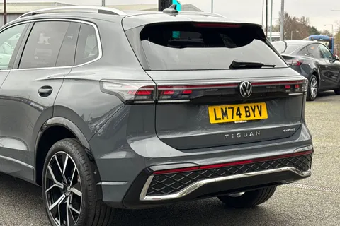 8 of 52 for Volkswagen Tiguan 1.5 TSI eHybrid 19.7kWh R-Line DSG Euro 6 (s/s) 5dr
