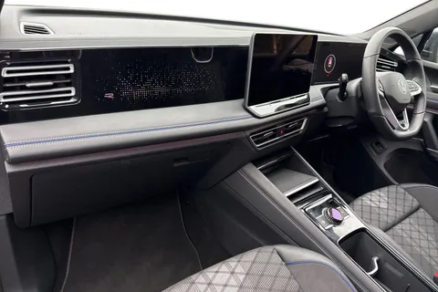 15 of 52 for Volkswagen Tiguan 1.5 TSI eHybrid 19.7kWh R-Line DSG Euro 6 (s/s) 5dr