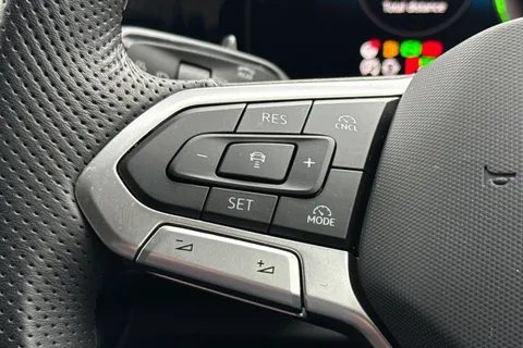 40 of 52 for Volkswagen Tiguan 1.5 TSI eHybrid 19.7kWh R-Line DSG Euro 6 (s/s) 5dr