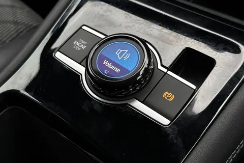 44 of 52 for Volkswagen Tiguan 1.5 TSI eHybrid 19.7kWh R-Line DSG Euro 6 (s/s) 5dr