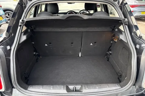 LJ19KTF Mini Hatch 1.5 One Classic Steptronic Euro 6 (s/s) 5dr Thumbnail #8