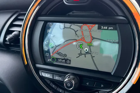 LJ19KTF Mini Hatch 1.5 One Classic Steptronic Euro 6 (s/s) 5dr Thumbnail #18