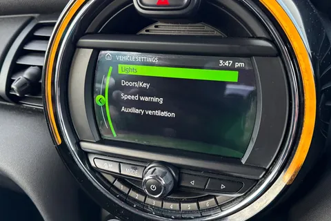 LJ19KTF Mini Hatch 1.5 One Classic Steptronic Euro 6 (s/s) 5dr Thumbnail #50