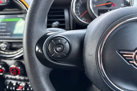 LJ19KTF Mini Hatch 1.5 One Classic Steptronic Euro 6 (s/s) 5dr Thumbnail #56