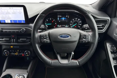 CN20UJJ Ford Focus 1.5 EcoBlue ST-Line X Auto Euro 6 (s/s) 5dr Thumbnail #14