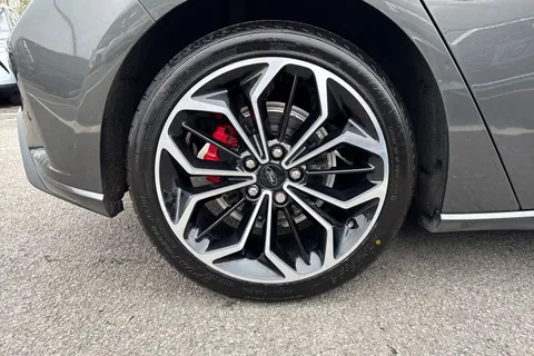 CN20UJJ Ford Focus 1.5 EcoBlue ST-Line X Auto Euro 6 (s/s) 5dr Thumbnail #23