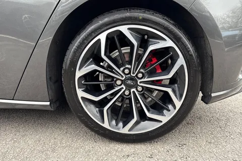 CN20UJJ Ford Focus 1.5 EcoBlue ST-Line X Auto Euro 6 (s/s) 5dr Thumbnail #24