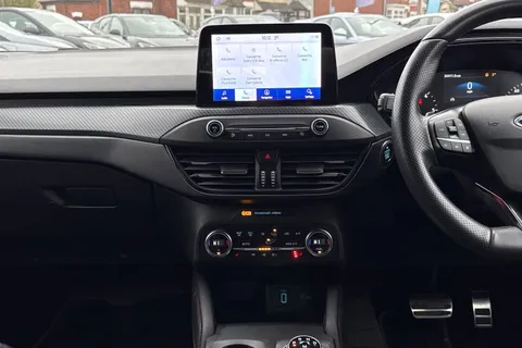 CN20UJJ Ford Focus 1.5 EcoBlue ST-Line X Auto Euro 6 (s/s) 5dr Thumbnail #35