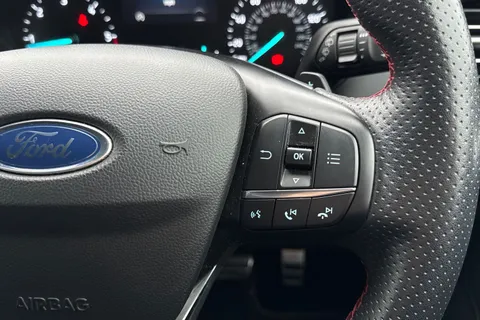 CN20UJJ Ford Focus 1.5 EcoBlue ST-Line X Auto Euro 6 (s/s) 5dr Thumbnail #38
