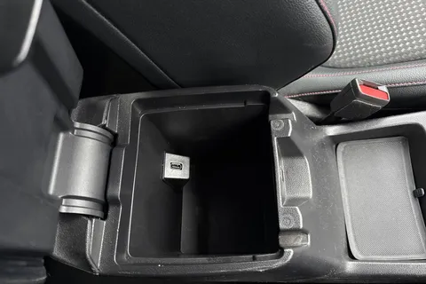 CN20UJJ Ford Focus 1.5 EcoBlue ST-Line X Auto Euro 6 (s/s) 5dr Thumbnail #50