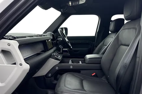 KS73YPE Land Rover Defender 110 3.0 D250 SE 5dr Thumbnail #4