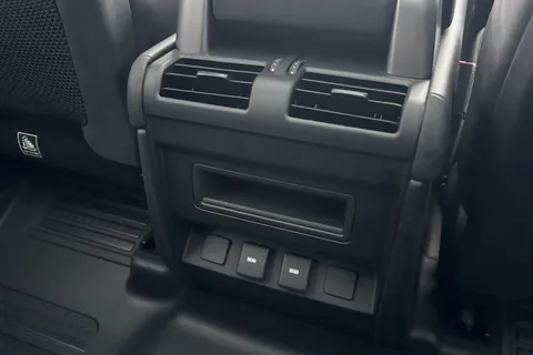 KS73YPE Land Rover Defender 110 3.0 D250 SE 5dr Thumbnail #20