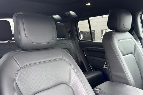 KS73YPE Land Rover Defender 110 3.0 D250 SE 5dr Thumbnail #23