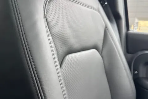 KS73YPE Land Rover Defender 110 3.0 D250 SE 5dr Thumbnail #50