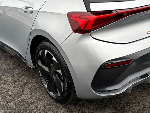  CUPRA Born e-Boost 59kWh V2 Auto 5dr Thumbnail #16