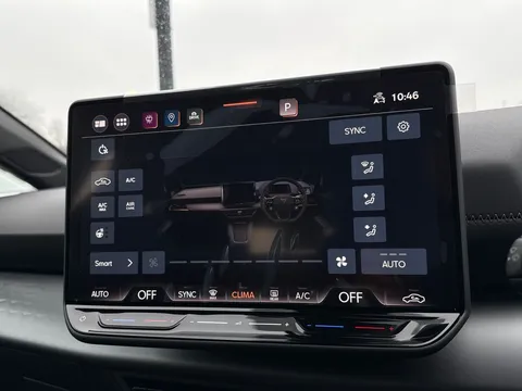  CUPRA Born e-Boost 59kWh V2 Auto 5dr Thumbnail #19